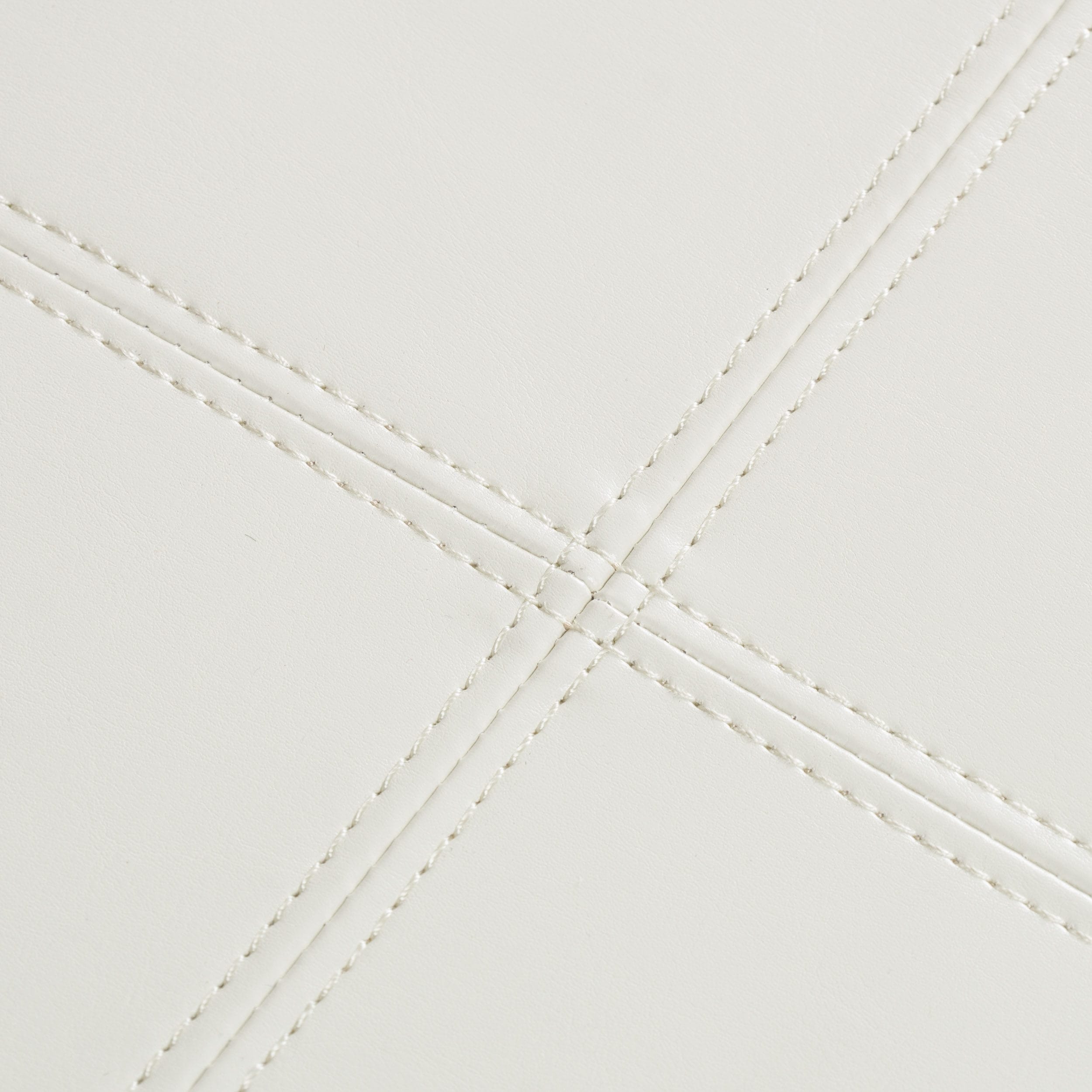 Banc de rangement en similicuir Lucinda par Christopher Knight Home - 51,25 L x 17,50 l x 16,25 H