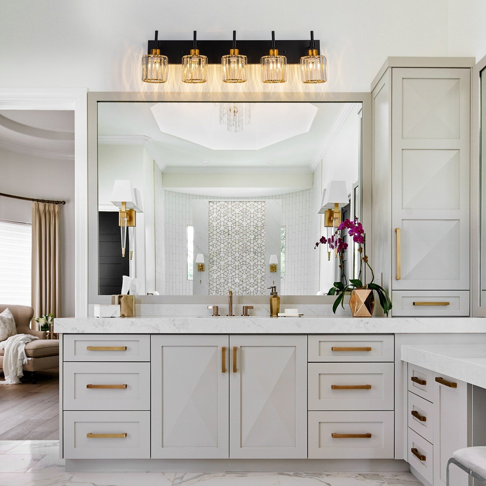 Appliques murales modernes à intensité variable pour salle de bain avec abat-jour en cristal