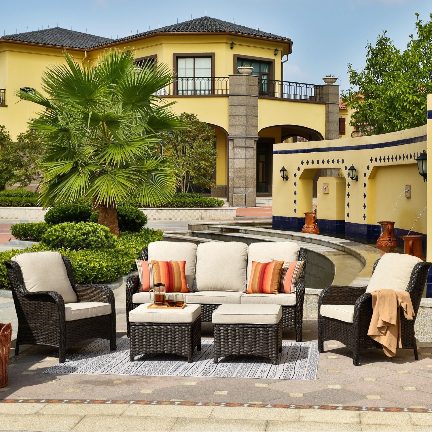 Ensemble de conversation 5 pièces en osier pour patio à dossier haut OVIOS