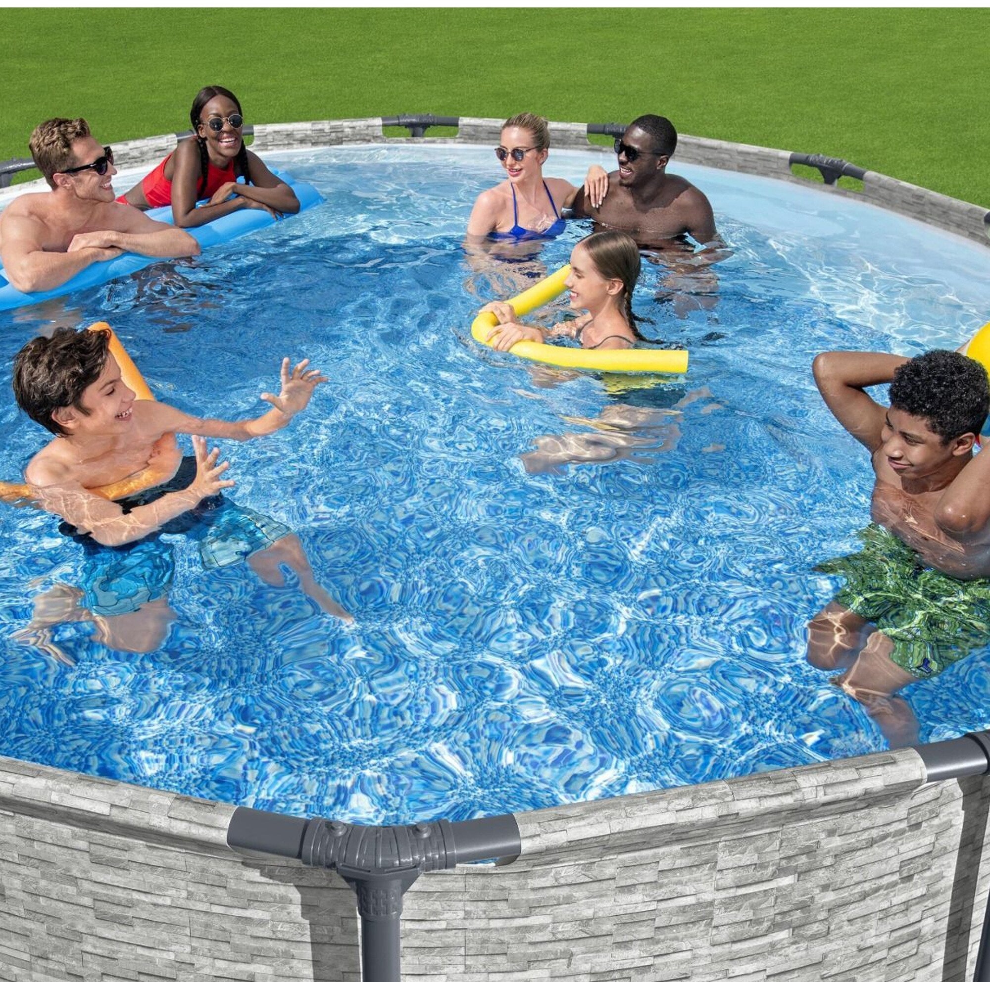 Piscine hors sol ronde Bestway Steel Pro MAX avec pompe et couverture