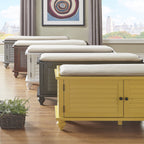 Banc de rangement à porte à volets Maybelle avec coussin en velours par iNSPIRE Q Classic