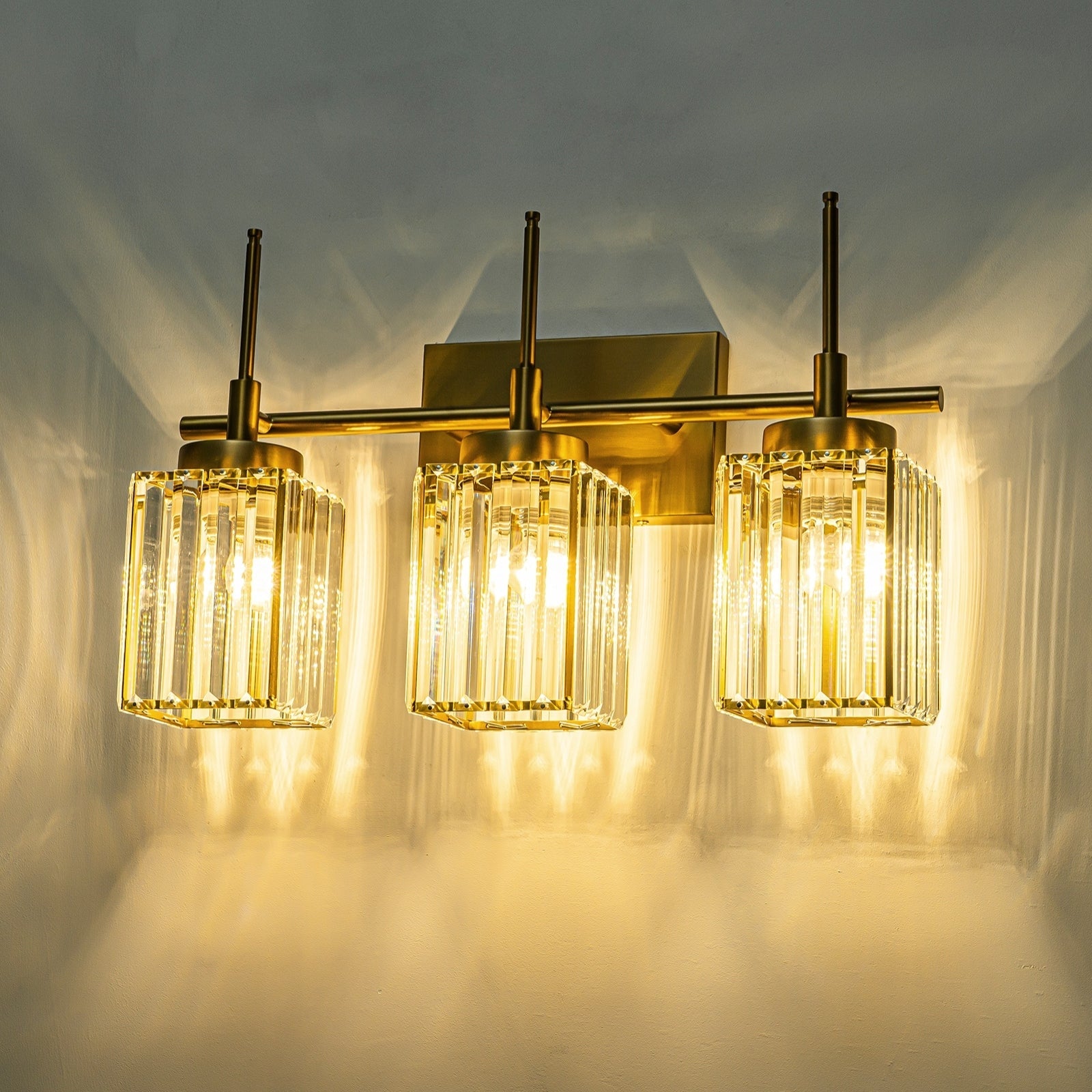 Applique murale moderne dorée à intensité variable, style cylindre glamour pour salle de bain, en cristal, pour meuble-lavabo