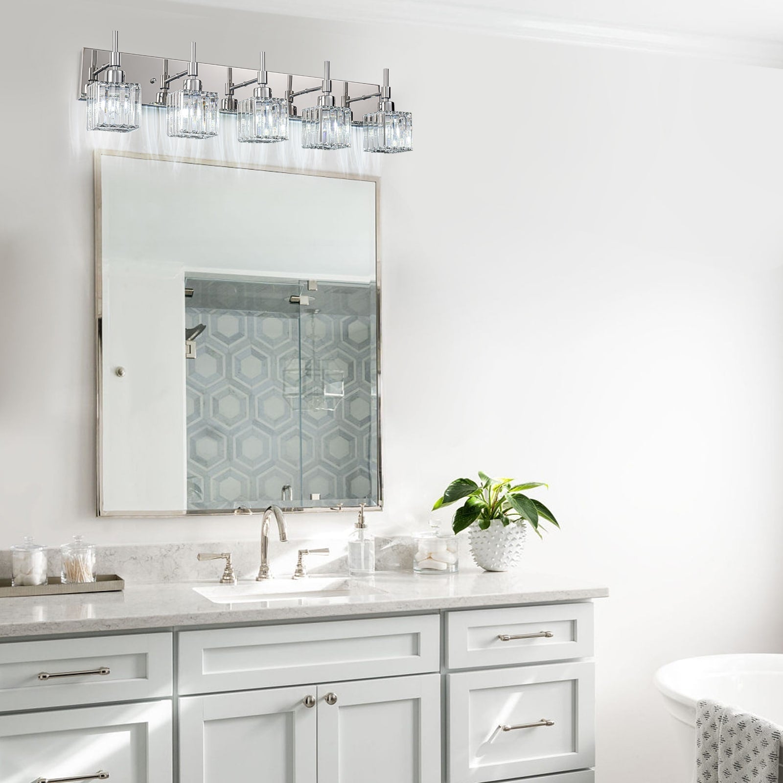 Luminaires de salle de bain en cristal à intensité variable Ora Modern sur miroir Glam Vanity Lights