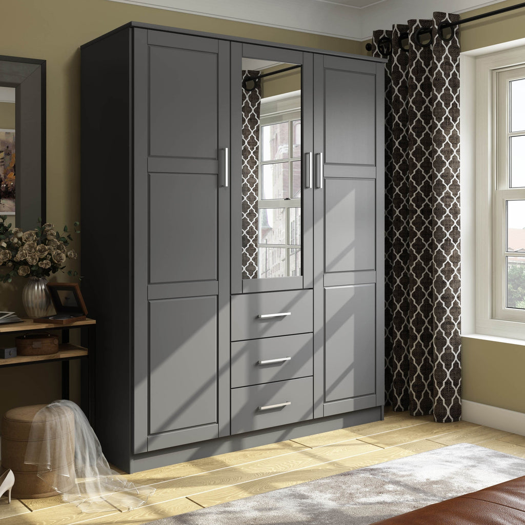 Armoire penderie 3 portes Cosmo 100 % bois massif de Palace Imports avec portes en bois massif ou en miroir